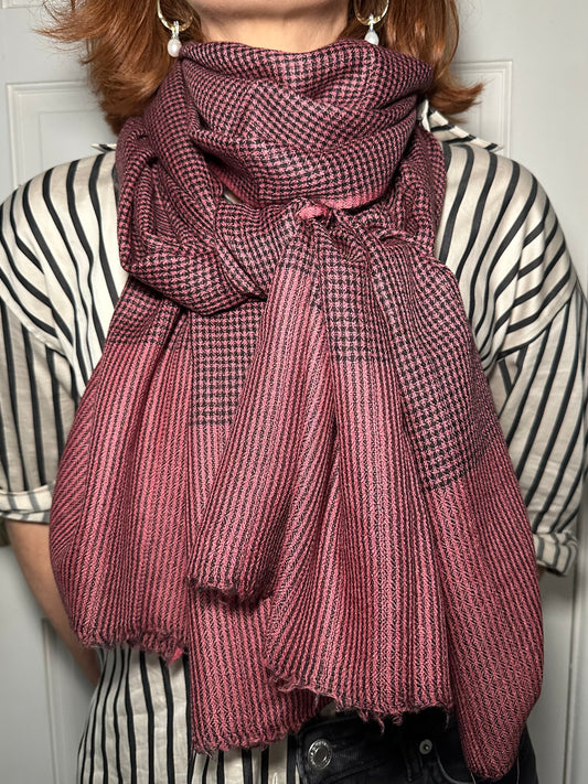 The Goldie Scarf - Deep Check